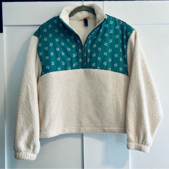 Universal Thread Cream Fleece Pullover - Picture 1 of 6